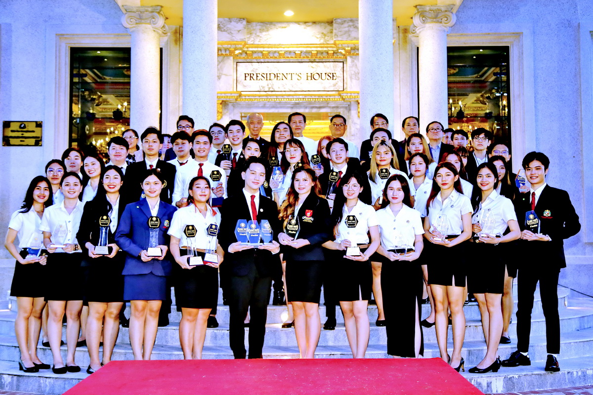 11th Albert Prize  (Student Excellence Award)